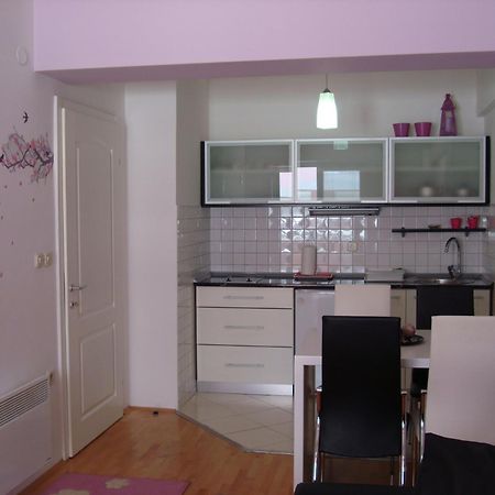Apartments Nela Охрид Екстериор снимка