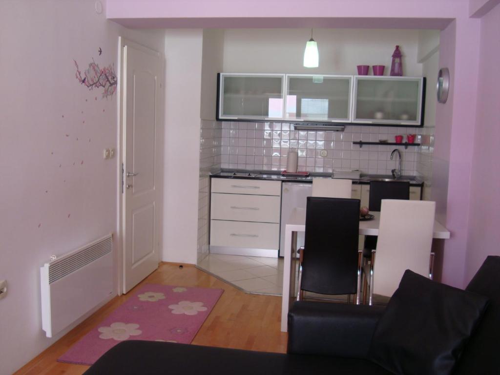 Apartments Nela Охрид Екстериор снимка